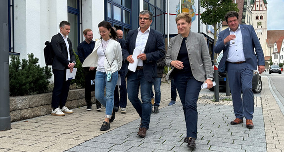 Ministerin Nicole Razavi MdL auf Städtebaureise Ministerin Nicole Razavi MdL auf Städtebaureise