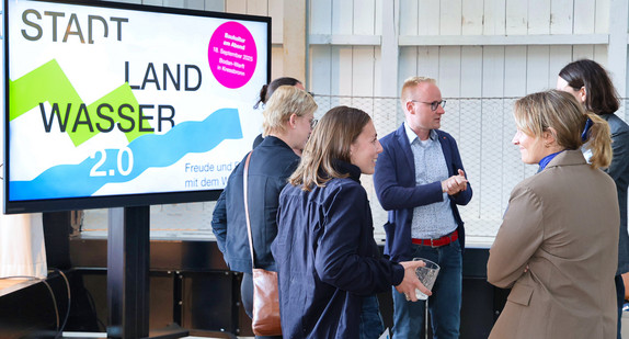 Baukultur am Abend: „Stadt, Land, Wasser – Freude und Frust mit dem Wasser 2.0“ in der Bodan-Werft in Kressbronn Baukultur am Abend: „Stadt, Land, Wasser – Freude und Frust mit dem Wasser 2.0“ in der Bodan-Werft in Kressbronn